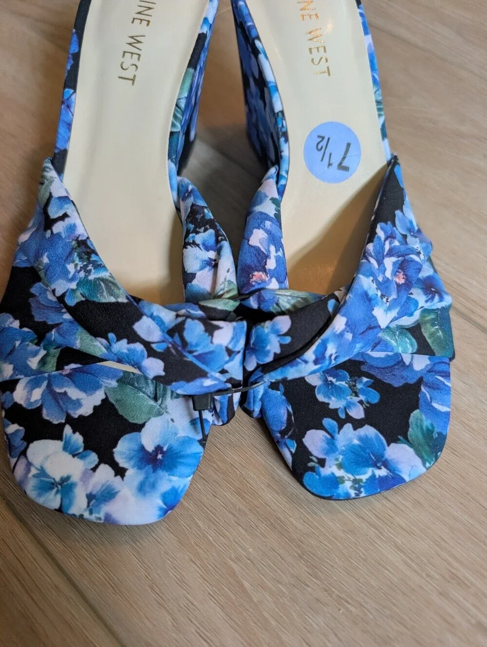 NWOT Nine West Blue Floral Knot-Front Wedge Mules
